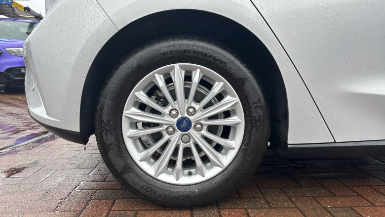 Ford Focus 1.0 EcoBoost 125 Titanium Edition 5dr Auto Petrol Hatchback